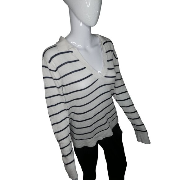 Halston Women's White/Black Striped Drop-shoulder Vneck‎ Knit Sweater - Picture 2 of 8